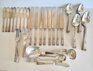 Vintage 1835 R Wallace Buckingham Silverplate Flatware Service for 8, 67 pieces - Picture 1 of 20