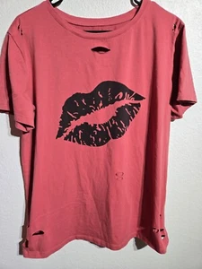 Kiss Lips T-Shirt Women's Size XL Red Distressed Punk Rock Shirt 80's Design VTG - Picture 1 of 11