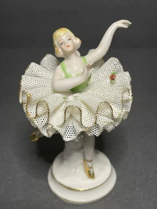 Vtg Porcelain Ucagco Ballerina Figurine 5 1/4" Lace Tutu Made in Occupied Japan - Picture 1 of 16
