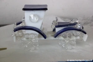 AUTOMOBILE DECORATIVO IN VETRO BIANCO BLU SOPRAMMOBILE VINTAGE - Picture 1 of 5