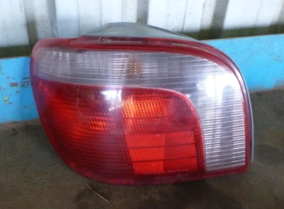 Toyota Echo 99-12/02 Hatch Left Tail Light - image 1 of 2