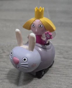 Ben And Holly’s Little Kingdom Magic Movers Pullback Buggy Auto (Holly) - Bild 1 von 4