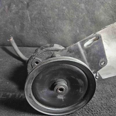 Bomba/motor de dirección asistida Dodge Mirada 80 81 82 83 Foto 1 de 4