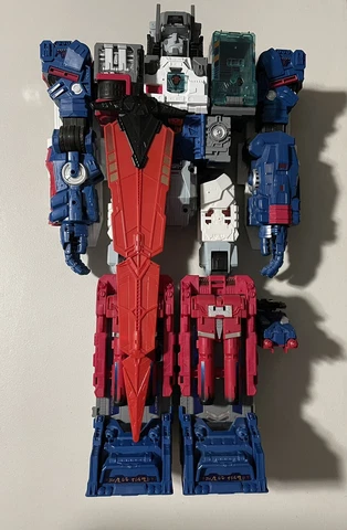 Transformers SDCC 2016 FORTRESS MAXIMUS w/ Cerebros + Sword Titans Return Cover