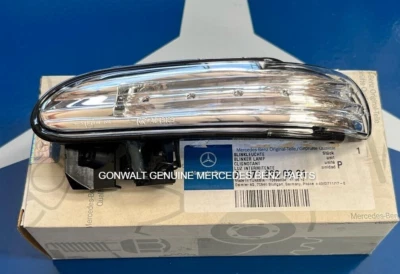 Mercedes Benz Genuine SLK350 SLK55 AMG SLK280 2005-2008 Signal Lamp 1718200321 - Image 1 of 2