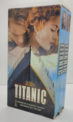 James Cameron's Titanic VHS Movie in Box Set (Used)  Foto 1 de 4