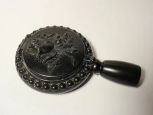 Trio-Ette Black Plastic Embossed Rose Triple Vanity Makeup Compact Case *As-Is - Picture 1 of 7