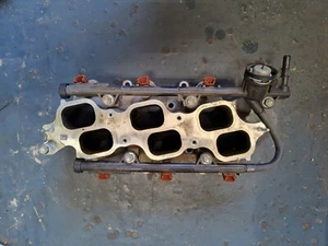 HIGHLANDER SIENNA Rx330 OEM LOWER INTAKE MANIFOLD  W/ INJECTORS RAIL 3.5L ENGINE - Bild 1 von 4