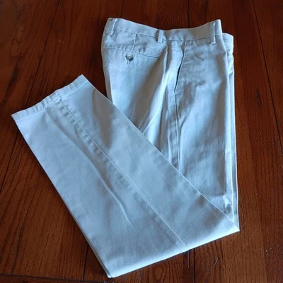 Dockers Straight Fit, Flat Front Chinos in Bone Tag: W29 L30 (slim fit)  - Image 1 of 4