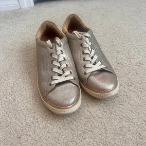 Söfft Arianna Metallic Gold Leather Sneakers Comfort Shoes Women's Size 9.5M - Picture 1 of 10
