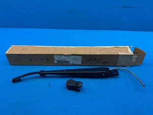 25109820 Windshield Wiper Arm For 1989-2004 Mack RD - Picture 1 of 10