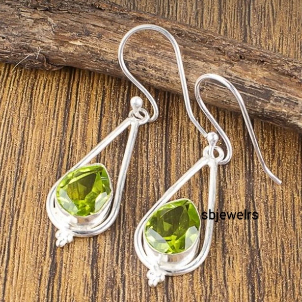 Peridot Gemstone 925 Sterling Silver Earring For Handmade Wedding For Gift E-25 - Image 1 of 4