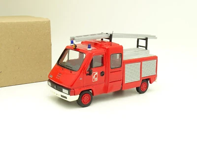 MVI Résine SB 1/43 - Renault Master I Double Cabrine Sairep Pompiers - Photo 1/3