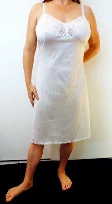 ADONNA VINTAGE CLÁSICO BELLEZA BLANCO SEXY RESBALADIZO NAILON ENCAJE SLIP COMPLETO 38 EVC Foto 1 de 4