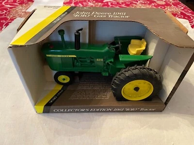 Ertl John Deere Collector's Edition 1961 "4010" gas tractor 1/16 Scale. - Image 1 of 4