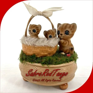 VINTAGE JOSEF ORIGINALS JAPAN GATTO FLOCCATO CON GATTINI MUSIC BOX - Foto 1 di 5