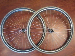 BLACK MAVIC CXP 22 700C SHIMANO SRAM WHEEL SET EYELET VITTORIA CROSS PRO TIRES - Picture 1 of 8