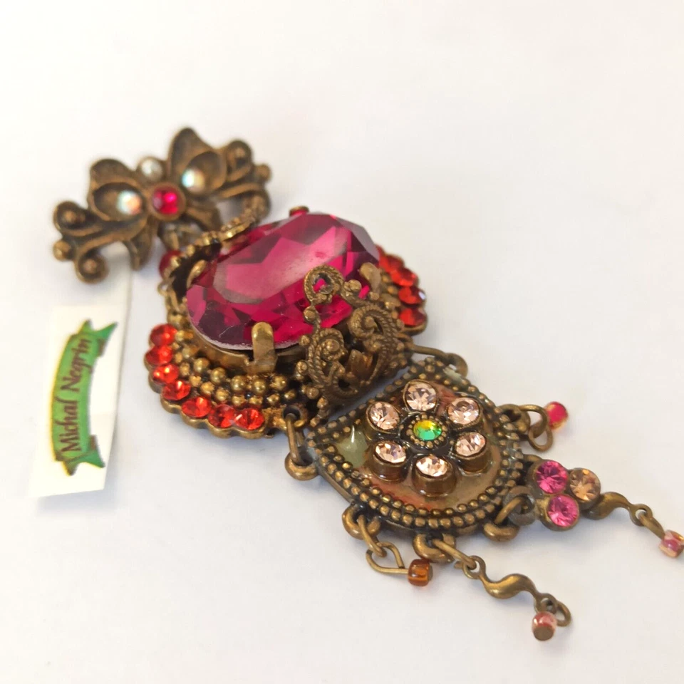 Broche Michal Negrin Noé Rosa Caliente Deco Medallón Esmalte Con Cristales de Swarovski Foto 1 de 4