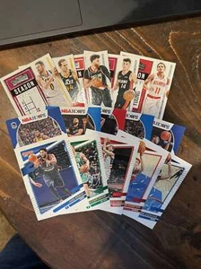 Medias de tarjeta de la NBA ¡Stuffer! Elige tu equipo, incluye 12 tarjetas de baloncesto modernas! - Imagen 1 de 1