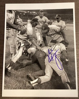 Mike Hargrove Autographed Photo 8x10 Texas Rangers! #61 - Image 1 of 2