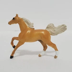 Breyer Mini Whinnies Cavallo Palomino - Foto 1 di 5