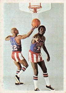1971 Fleer Harlem Globetrotters #67 Curly Neal / Meadowlark Lemon - Bild 1 von 2