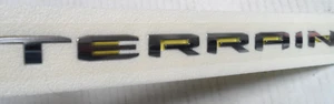 GM 84769295 TERRAIN Name Plate Fits Left Or Right Chrome - Bild 1 von 4