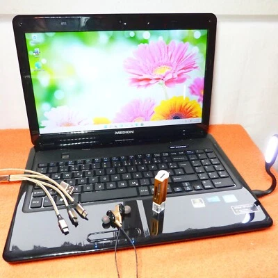 Medion ERAZER X6816 15 Zoll l 16GB RAM NEU l QUAD i7 l Windows 11 SSD l GeForce - Bild 1 von 4