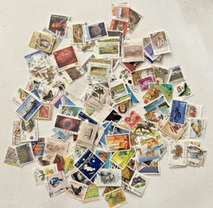 Assorted Australian Used Stamps (Lot 9) - Picture 1 of 4