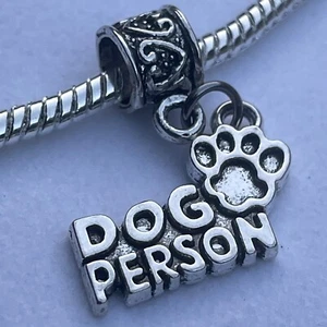 Silber "HUND MENSCH" Europäisches Armband Charm Welpe Liebe Herz Pfotenabdruck Anhänger - Bild 1 von 8