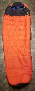 Mountain Hardwear - Red Universe Mummy Regular Schlafsack - GEBRAUCHT - Bild 1 von 7