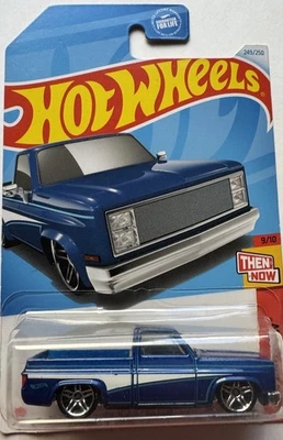 Chevy Silverado 249/250 Hot Wheels 2024 entonces y ahora 9/10 '83 Foto 1 de 2