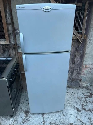 Indesit TIAA 12 V SI 1 318/75L Frigorifero Combinato - Argento - Immagine 1 di 3