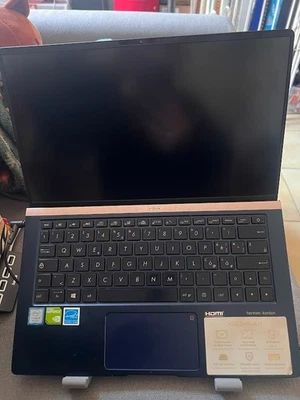 ASUS ZenBook 13" i5 8ª Gen, SSD 256GB, RAM 8GB, NVIDIA MX150 - Immagine 1 di 3