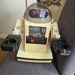 Omnibot By Tomy Programmable Personal Robot With carry tray and manual - Picture 1 of 10