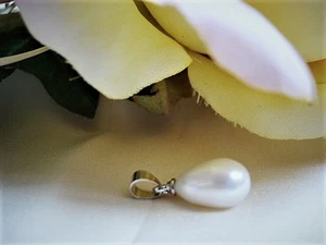 Anhänger aus Süßwasserperle 8 x 12mm Tropfen Silk-Weiß, 925er Silber, TOP - Bild 1 von 2