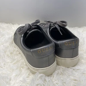 Vintage GUESS Barette Men’s Shoes SZ 10.5 Leather Low Top Lace Up Sneakers Y2K - Picture 1 of 11
