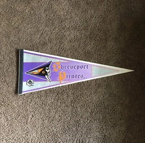 Vintage 1994 CFL Shreveport Pirates Defunct Circa Team Logo Football Pennant - Picture 1 of 10