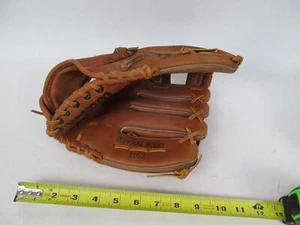 Vintage Baseball Glove RHT Ron Guidry 1262 - Picture 1 of 3
