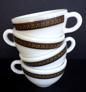 Vintage Corning Pyrex Fleur De Lis  Ebony Coffee Cups Set of 4