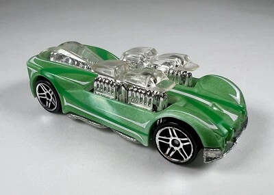 Rare 2004 Hot Wheels WHAT-4-2 Green & Clear 1:64 Diecast Car - Image 1 of 4