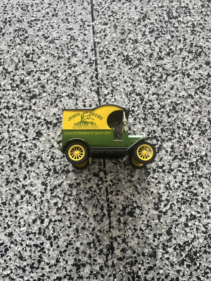 Camión de reparto Ford Modelo T 1912 John Deere diecast modelo 1:24 caja de cambios banco de monedas Foto 1 de 4