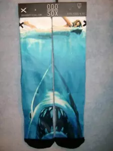 JAWS Filmposter Szene Großer Weißer Hai Odd Sox passt Größen 6-13 Crew-Socken - Bild 1 von 2