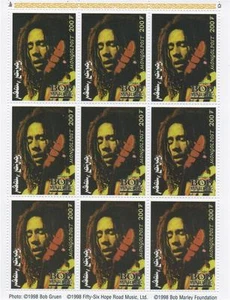BOB MARLEY 1998 JAMAICAN FLAG MNH STAMP SHEETLET - Picture 1 of 1