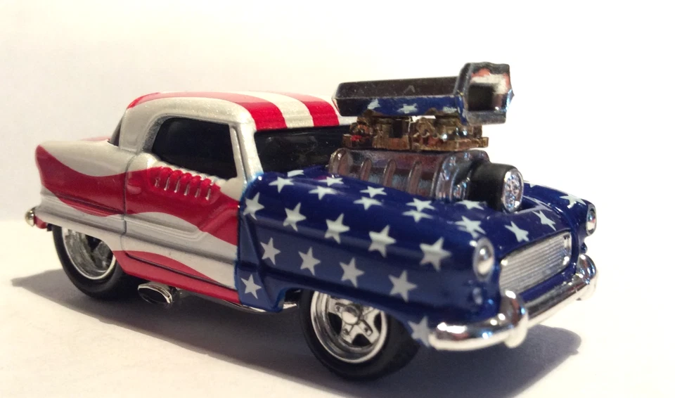 MUSCLE MACHINES STARS & STRIPES 1954 NASH METROPOLITAN 1:64 54 soprador de Nash - - Imagem 1 de 4