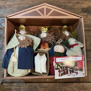 NEU Weihnachtskrippe Set 8-teilig Filz Plüsch & Garn stabil Weihnachtszeit - Bild 1 von 9