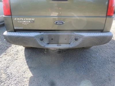 Cubierta de parachoques trasero Ford Explorerer Sport Trac 2004 2005 OEM texturizada Foto 1 de 4
