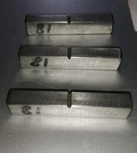 3 x Charpy Stahl Proben.  - Bild 1 von 6