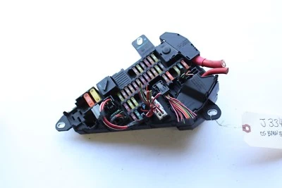 BMW E60 525I 530I 2004-2007 caja relé fusible potencia trasera J3348 Foto 1 de 4