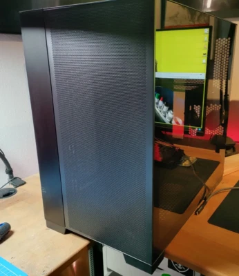 Lian Li O11 Dynamic Gehäuse/Front Mesh/Upright GPU/PCI-E 4.0 Riser - Schwarz - Bild 1 von 4